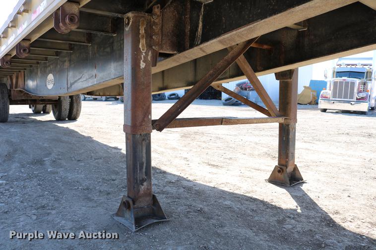 image for item EH9708 1998 Reinke AS48096C flatbed trailer
