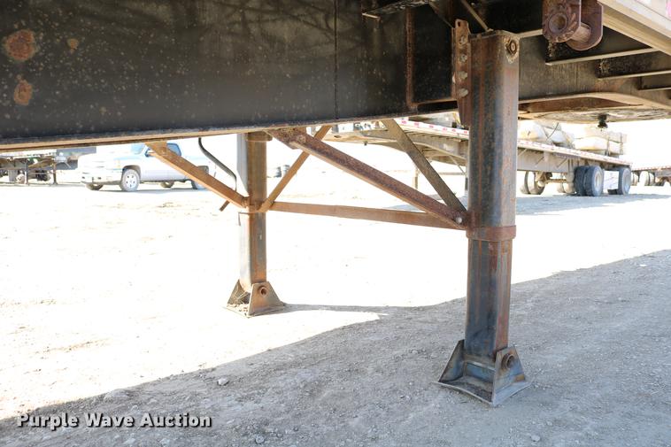 image for item EH9708 1998 Reinke AS48096C flatbed trailer