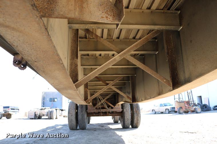 image for item EH9708 1998 Reinke AS48096C flatbed trailer