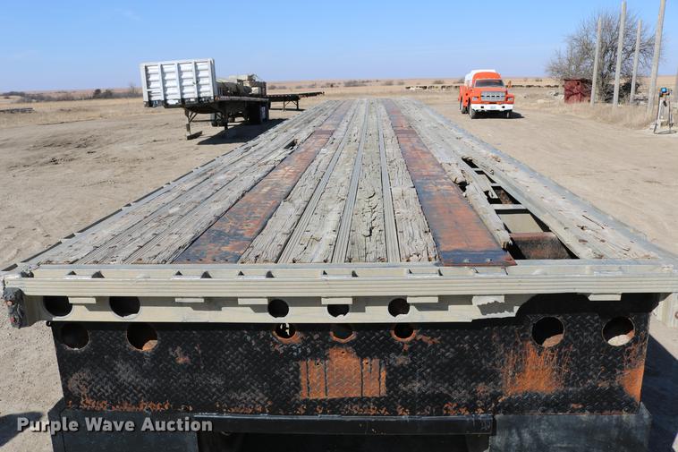 image for item EH9708 1998 Reinke AS48096C flatbed trailer
