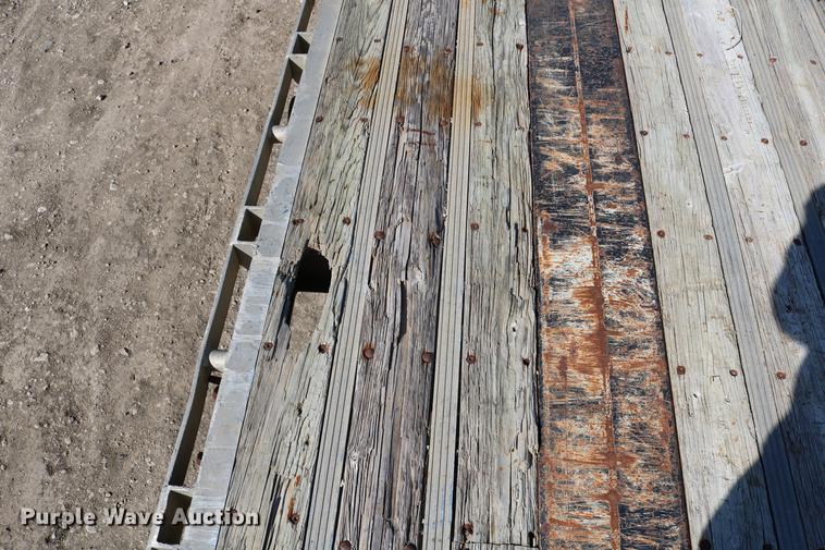 image for item EH9708 1998 Reinke AS48096C flatbed trailer