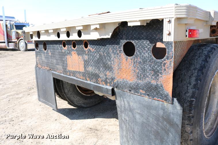 image for item EH9708 1998 Reinke AS48096C flatbed trailer