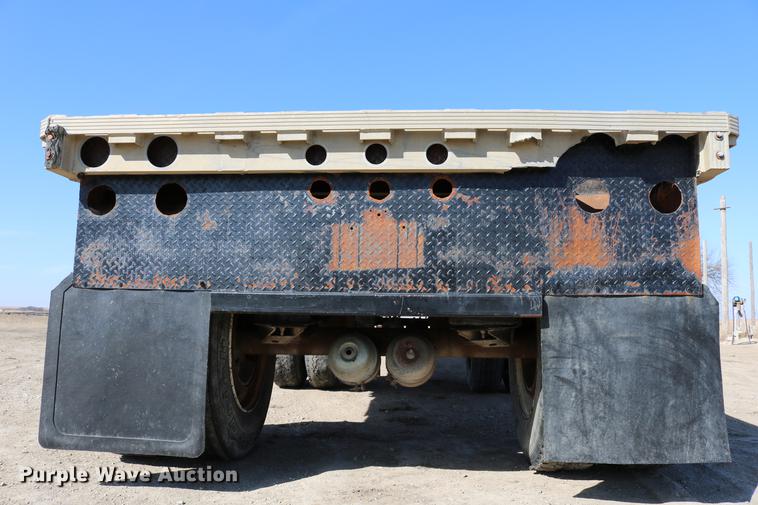 image for item EH9708 1998 Reinke AS48096C flatbed trailer