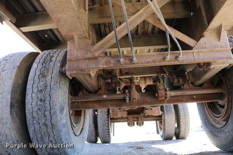image for item EH9708 1998 Reinke AS48096C flatbed trailer