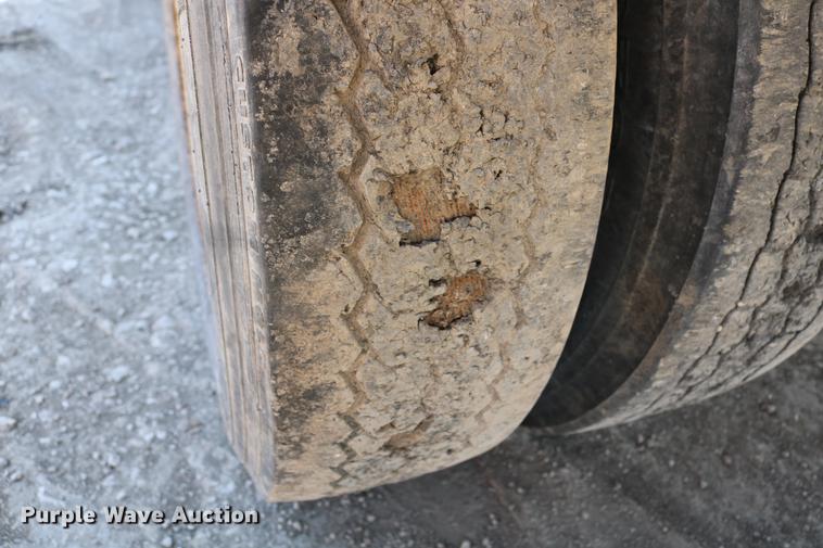 image for item EH9708 1998 Reinke AS48096C flatbed trailer