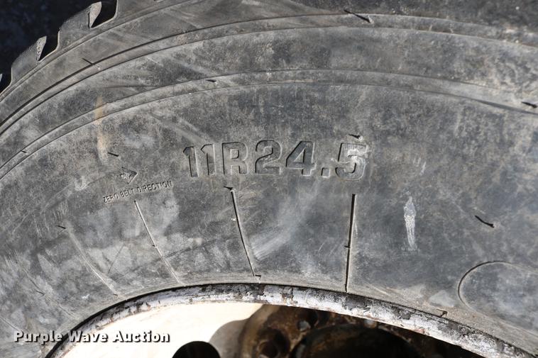 image for item EH9708 1998 Reinke AS48096C flatbed trailer