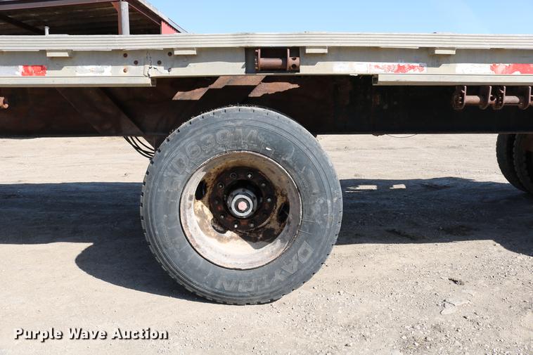 image for item EH9708 1998 Reinke AS48096C flatbed trailer