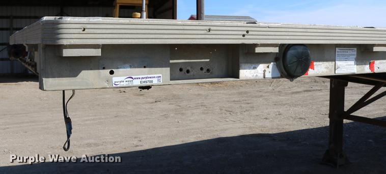 image for item EH9708 1998 Reinke AS48096C flatbed trailer