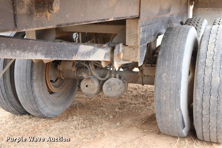 image for item EJ9750 1999 Dump Rite DR26 end dump trailer