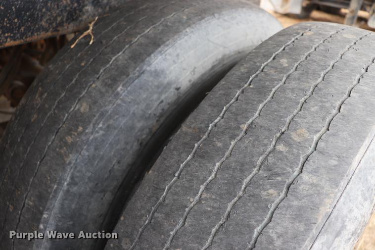 image for item EJ9750 1999 Dump Rite DR26 end dump trailer