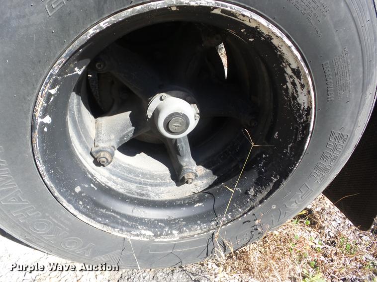 image for item J8586 1987 International asphalt tank trailer