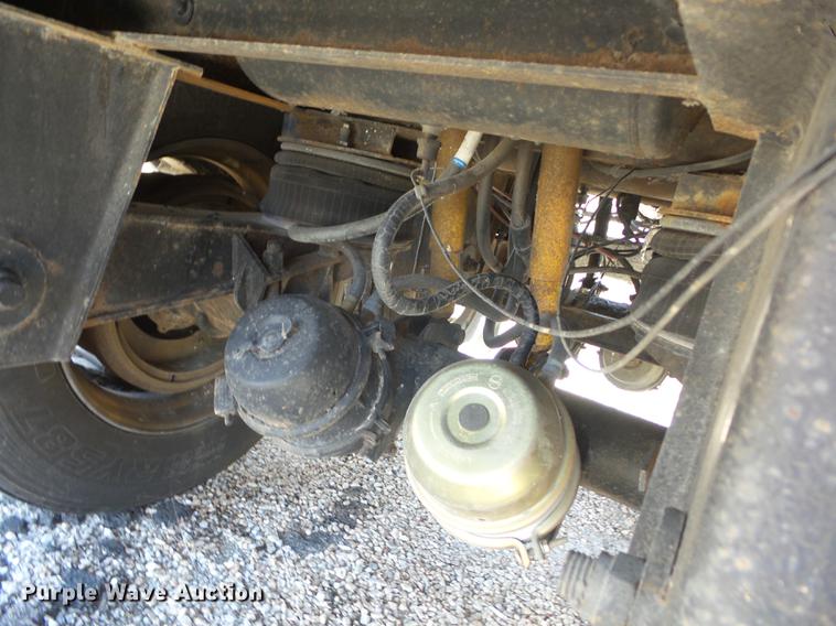 image for item J8586 1987 International asphalt tank trailer