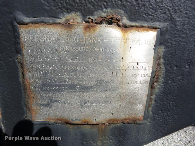 image for item J8586 1987 International asphalt tank trailer