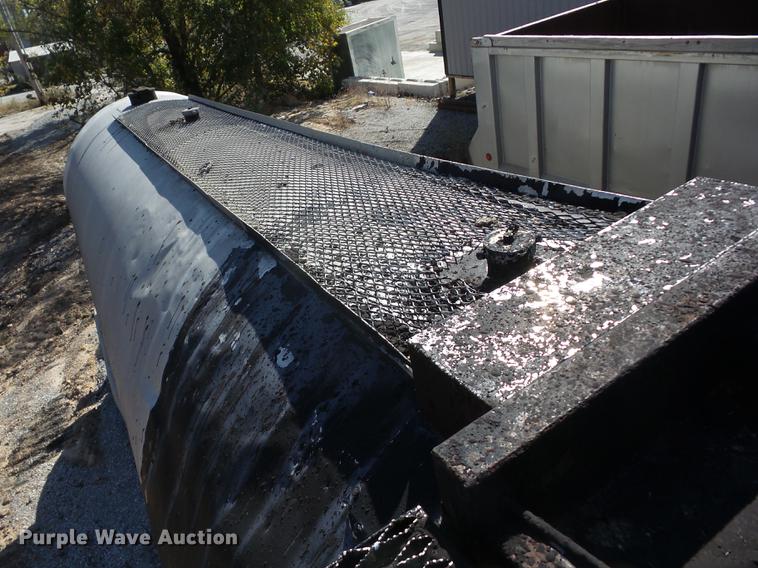 image for item J8586 1987 International asphalt tank trailer