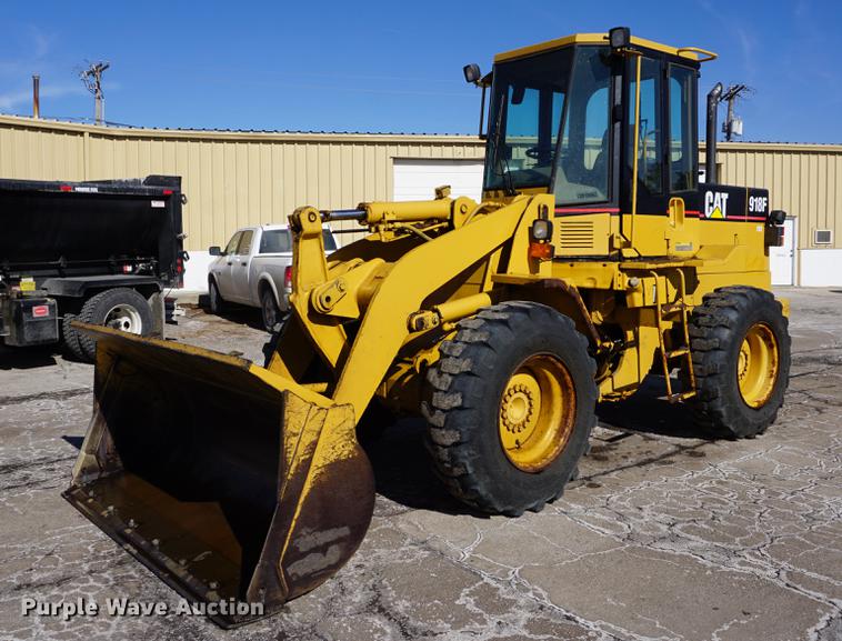 image for item DB0441 1994 Caterpillar 918F wheel loader