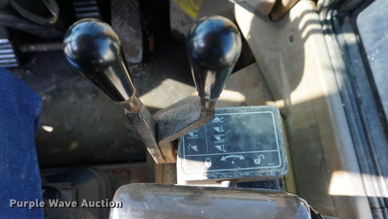 image for item DB0441 1994 Caterpillar 918F wheel loader