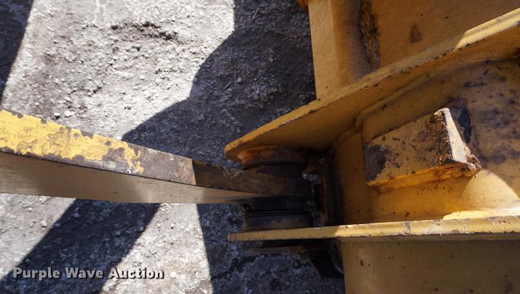 image for item DB0441 1994 Caterpillar 918F wheel loader