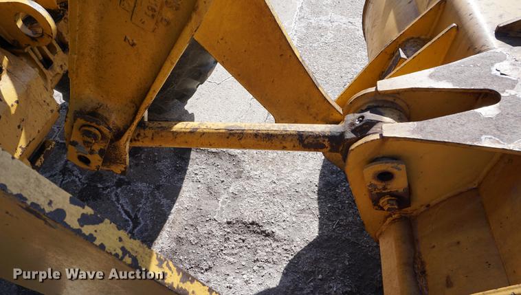 image for item DB0441 1994 Caterpillar 918F wheel loader