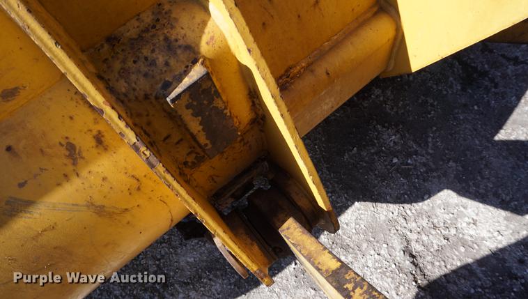 image for item DB0441 1994 Caterpillar 918F wheel loader