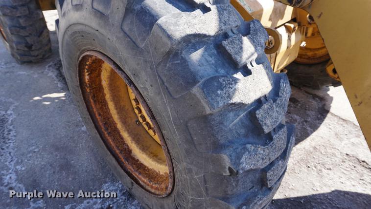 image for item DB0441 1994 Caterpillar 918F wheel loader