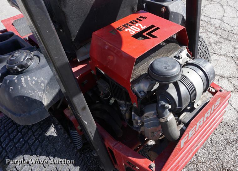 image for item DB0475 2006 Ferris IS3100Z ZTR lawn mower