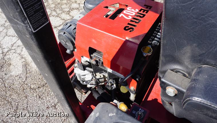 image for item DB0475 2006 Ferris IS3100Z ZTR lawn mower