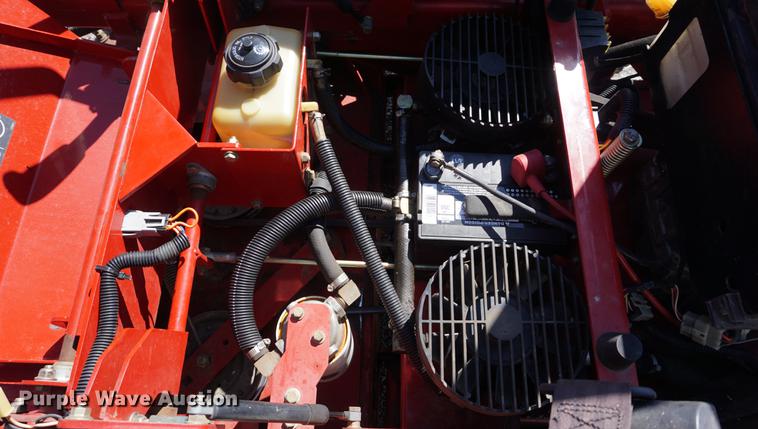 image for item DB0475 2006 Ferris IS3100Z ZTR lawn mower