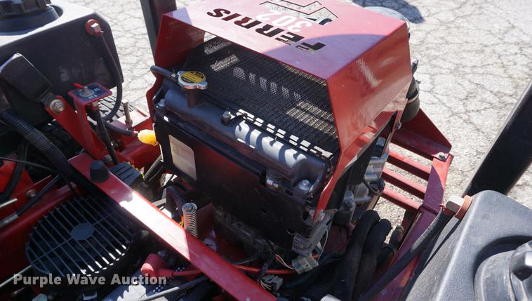 image for item DB0475 2006 Ferris IS3100Z ZTR lawn mower