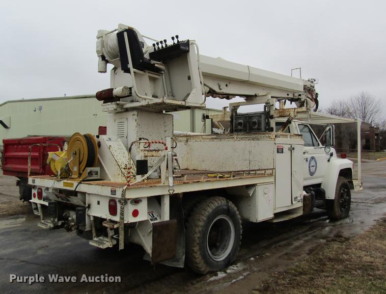 image for item DB5922 1993 Ford F700 digger derrick truck