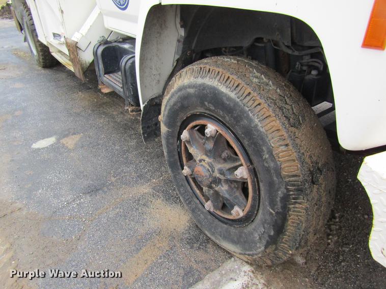 image for item DB5922 1993 Ford F700 digger derrick truck