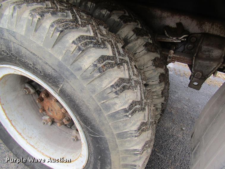 image for item DB5922 1993 Ford F700 digger derrick truck