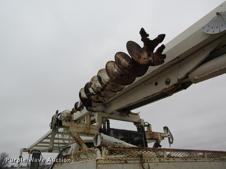 image for item DB5922 1993 Ford F700 digger derrick truck