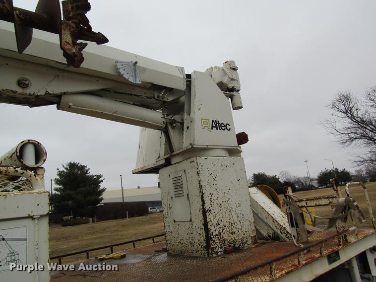 image for item DB5922 1993 Ford F700 digger derrick truck