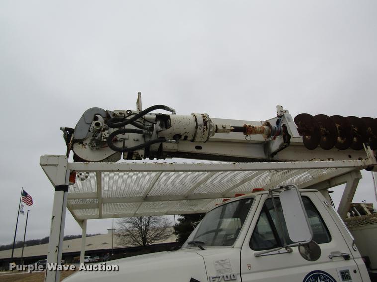 image for item DB5922 1993 Ford F700 digger derrick truck