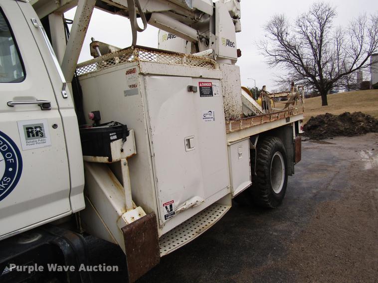 image for item DB5922 1993 Ford F700 digger derrick truck