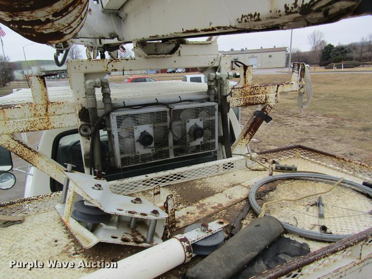 image for item DB5922 1993 Ford F700 digger derrick truck