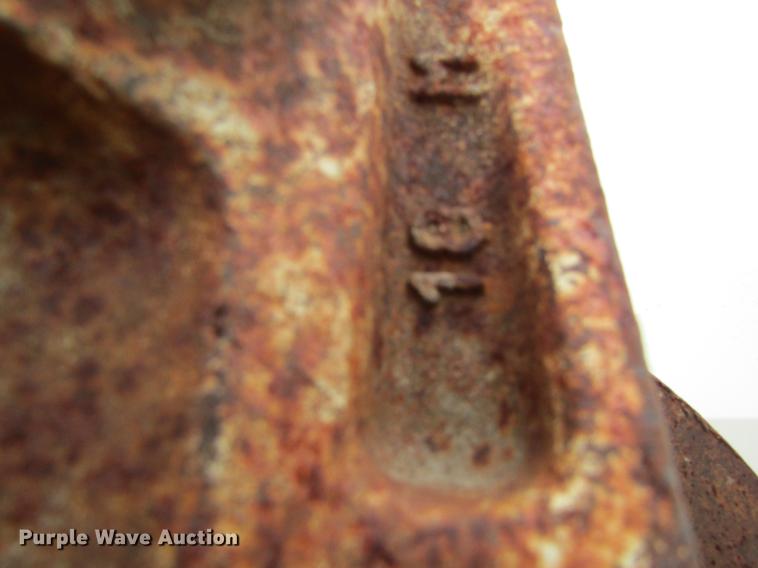 image for item DB5922 1993 Ford F700 digger derrick truck