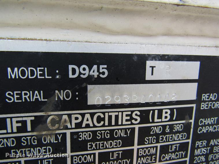 image for item DB5922 1993 Ford F700 digger derrick truck