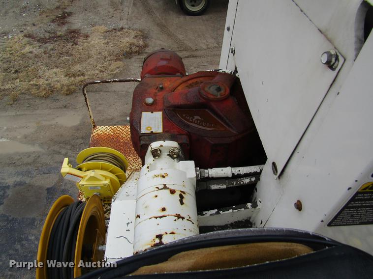 image for item DB5922 1993 Ford F700 digger derrick truck