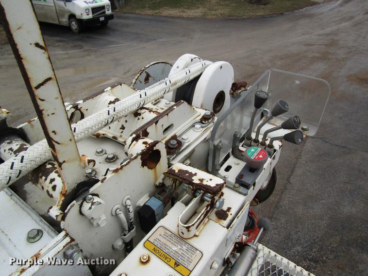 image for item DB5922 1993 Ford F700 digger derrick truck