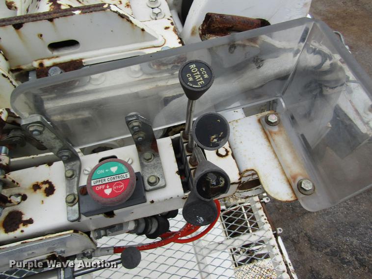 image for item DB5922 1993 Ford F700 digger derrick truck