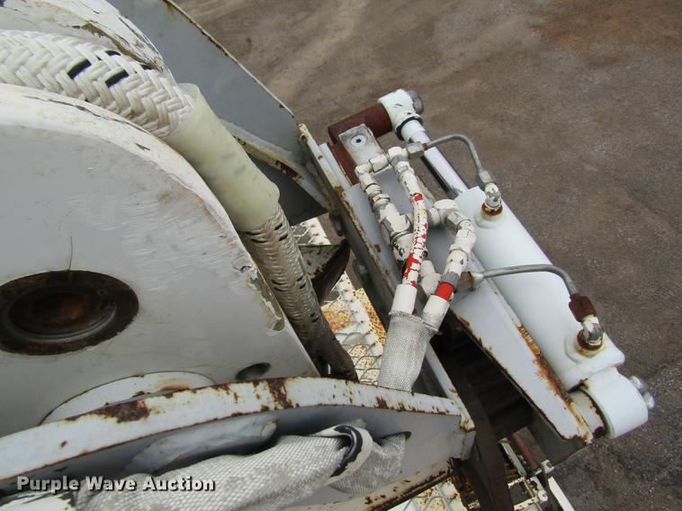 image for item DB5922 1993 Ford F700 digger derrick truck