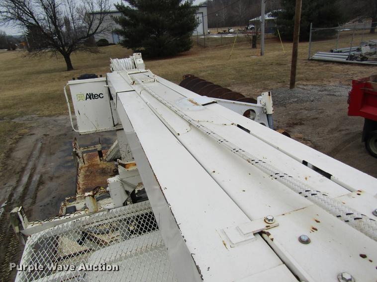 image for item DB5922 1993 Ford F700 digger derrick truck