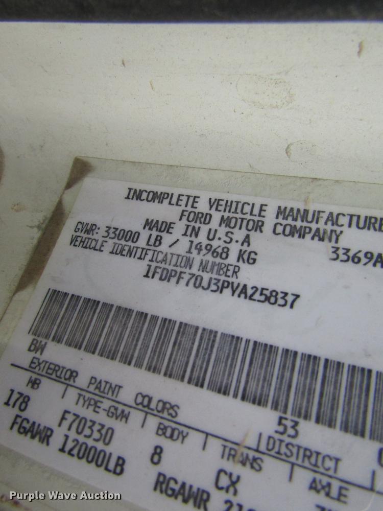 image for item DB5922 1993 Ford F700 digger derrick truck