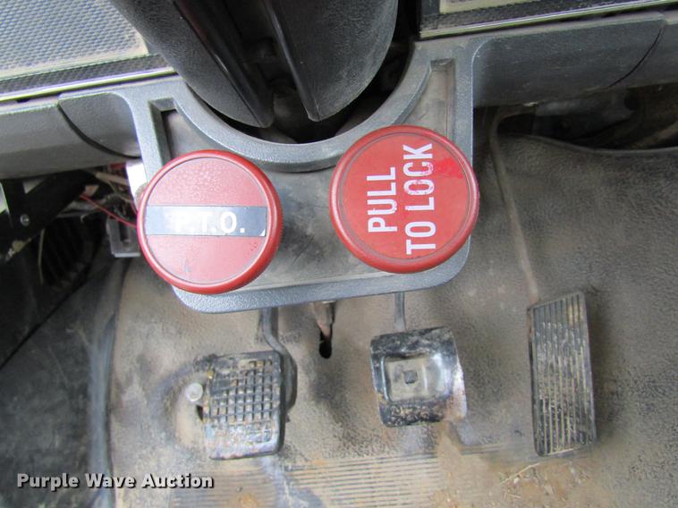 image for item DB5922 1993 Ford F700 digger derrick truck