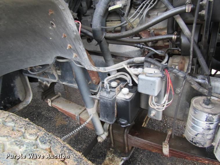image for item DB5922 1993 Ford F700 digger derrick truck
