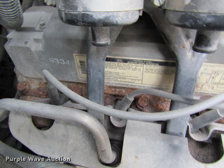 image for item DB5922 1993 Ford F700 digger derrick truck