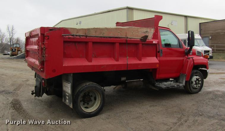 image for item DB5923 2006 Chevrolet C5500 dump truck
