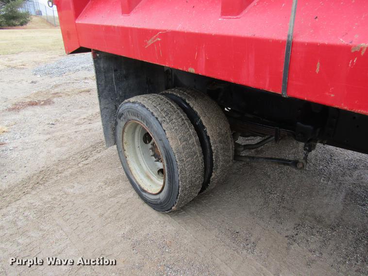 image for item DB5923 2006 Chevrolet C5500 dump truck
