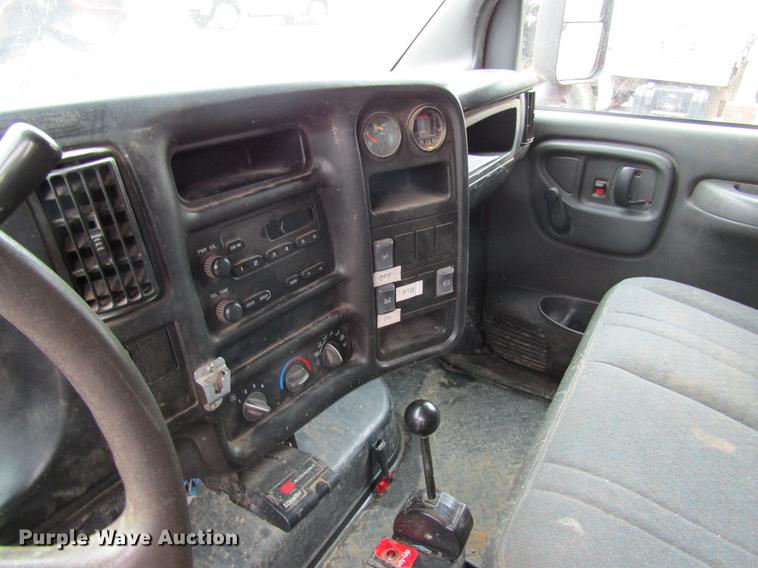 image for item DB5923 2006 Chevrolet C5500 dump truck